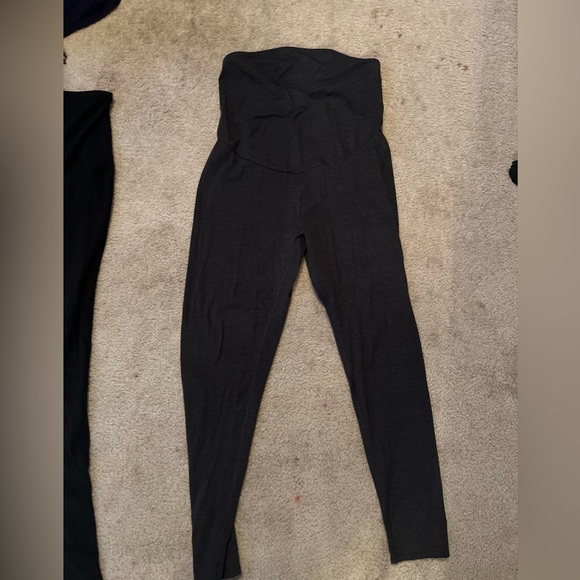 Maternity gently used clothes - Picture 9 of 14